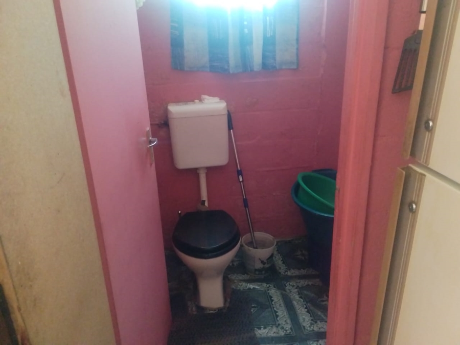  Bedroom Property for Sale in New Macassar Western Cape